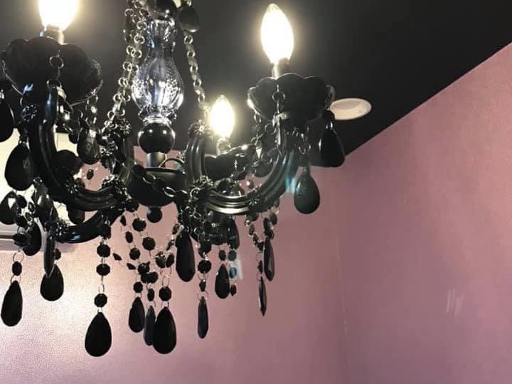 黒いシャンデリア